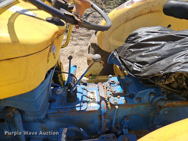 image for item EI3823 1970 Ford 3400 tractor