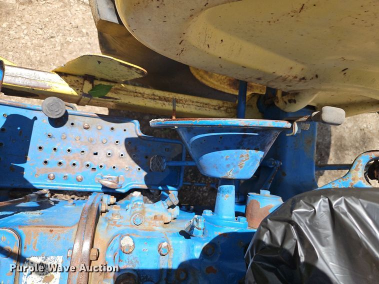 image for item EI3823 1970 Ford 3400 tractor