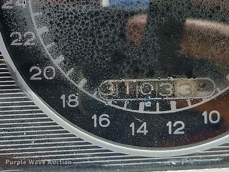 image for item EI3823 1970 Ford 3400 tractor