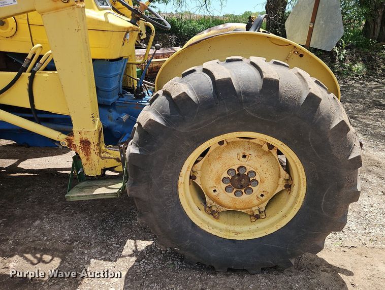 image for item EI3823 1970 Ford 3400 tractor