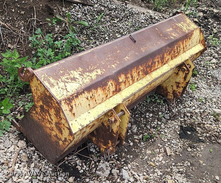 image for item EI3823 1970 Ford 3400 tractor