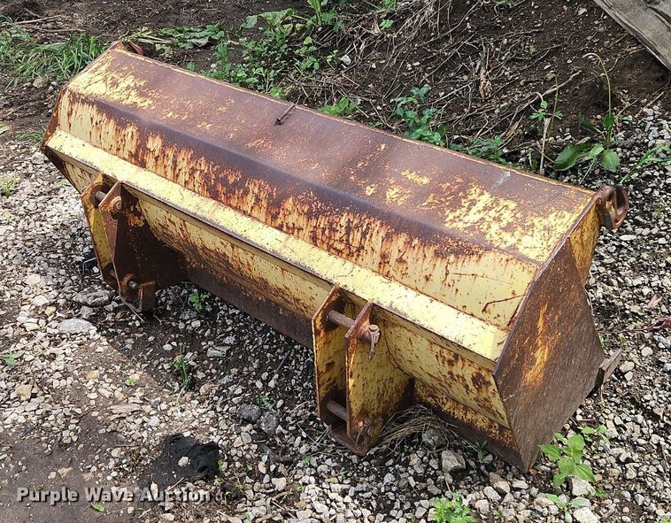 image for item EI3823 1970 Ford 3400 tractor