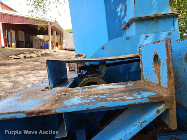 image for item EI3826 Goossen bale chopper