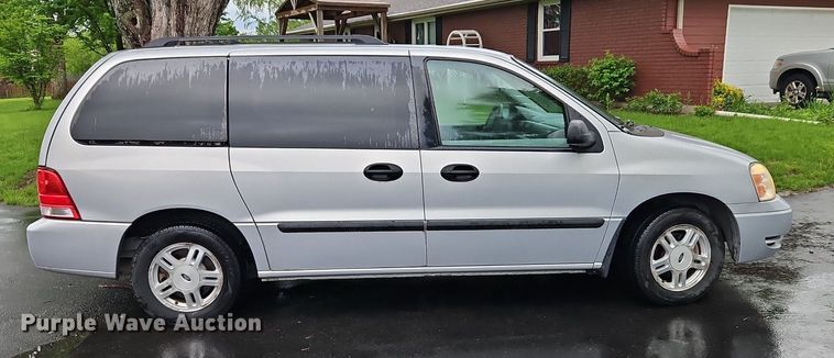 image for item EI3827 2007 Ford Freestar SE van