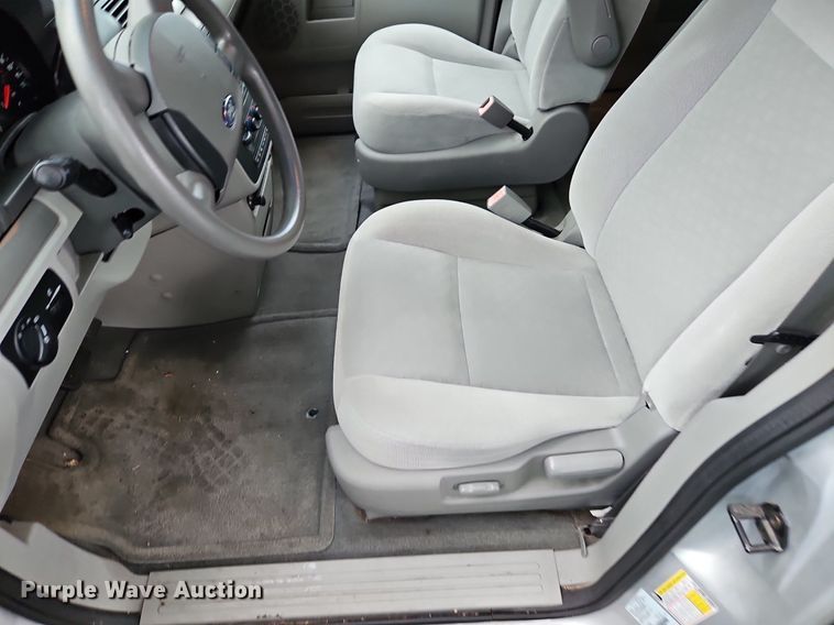 image for item EI3827 2007 Ford Freestar SE van