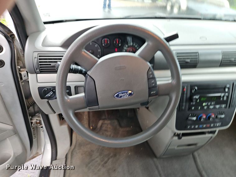 image for item EI3827 2007 Ford Freestar SE van