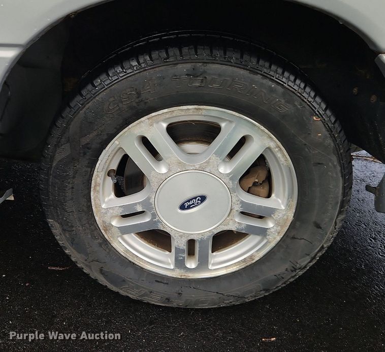 image for item EI3827 2007 Ford Freestar SE van