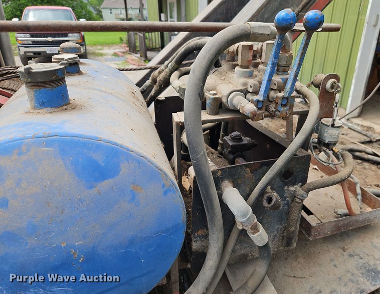 image for item EI3829 1964 Chevrolet C60 tow truck