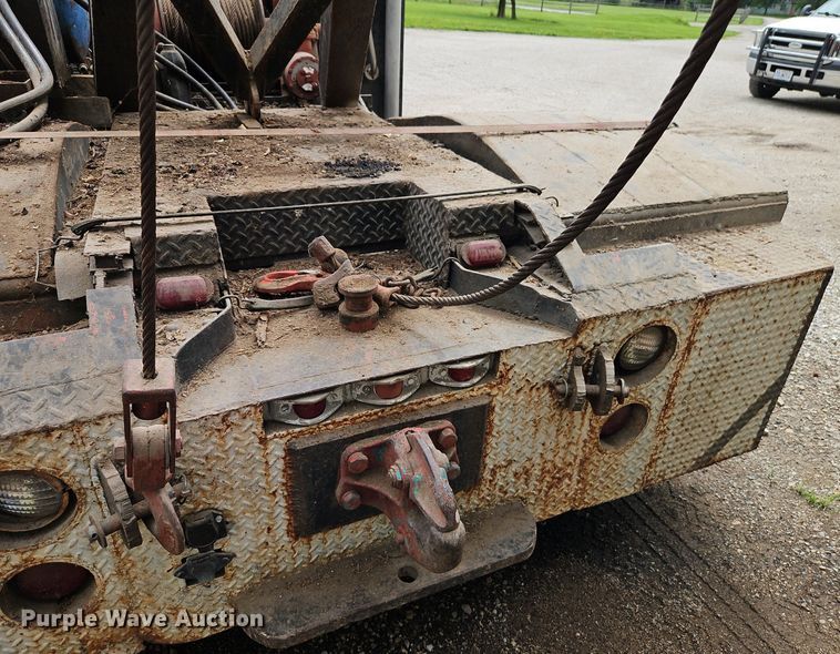 image for item EI3829 1964 Chevrolet C60 tow truck