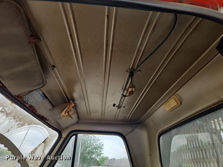 image for item EI3829 1964 Chevrolet C60 tow truck