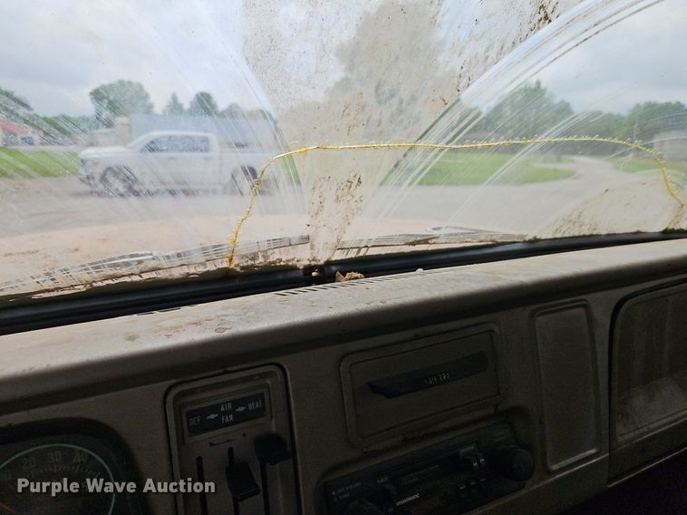 image for item EI3829 1964 Chevrolet C60 tow truck