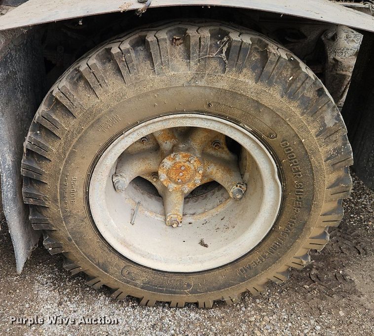 image for item EI3829 1964 Chevrolet C60 tow truck