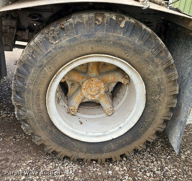 image for item EI3829 1964 Chevrolet C60 tow truck