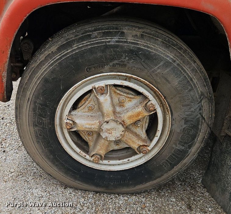 image for item EI3829 1964 Chevrolet C60 tow truck