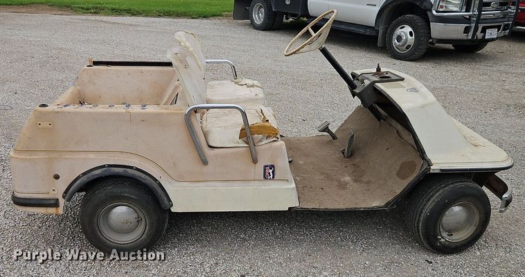 image for item EI3830 AMF Harley-Davidson golf cart