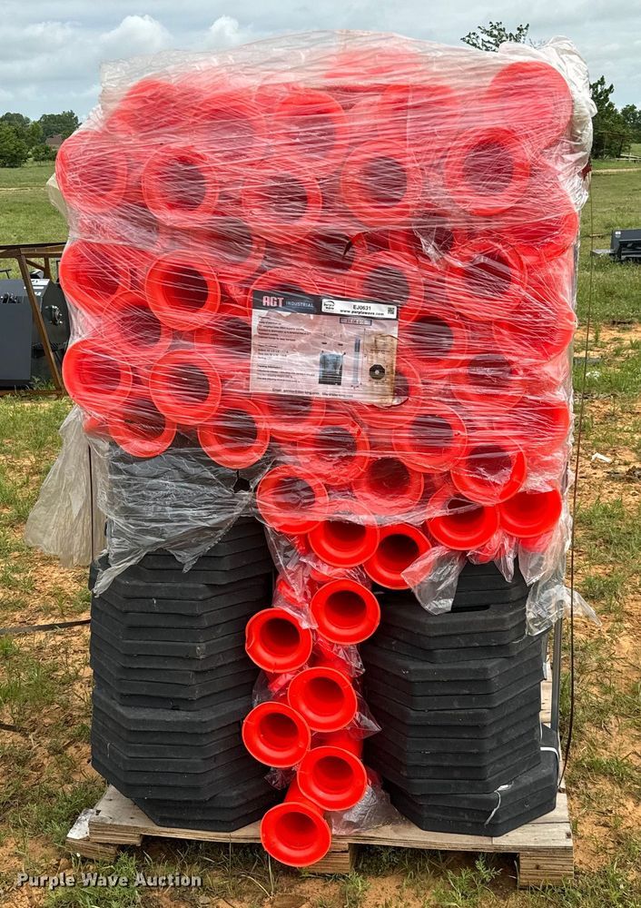 image for item EJ0631 Safety cones