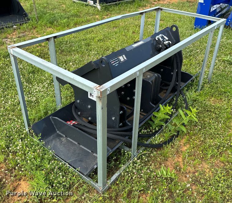 image for item EJ0646 2023 LandHonor PC-11-72W skid steer plate compactor