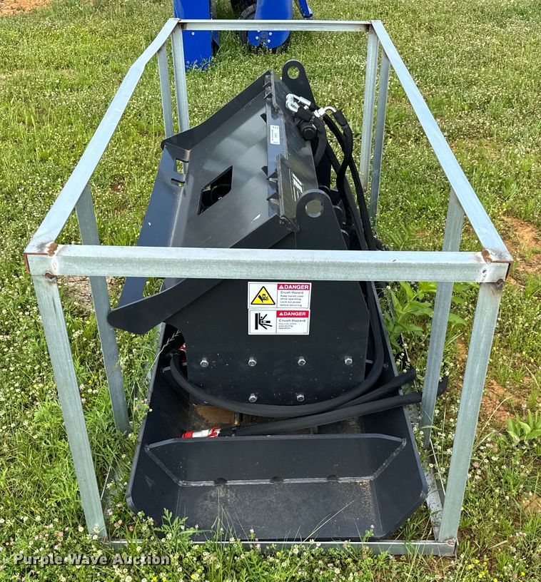 image for item EJ0646 2023 LandHonor PC-11-72W skid steer plate compactor