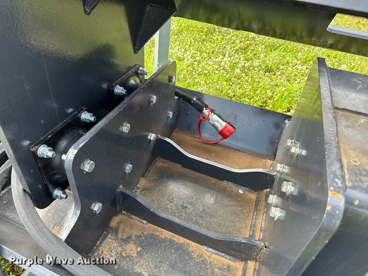 image for item EJ0646 2023 LandHonor PC-11-72W skid steer plate compactor