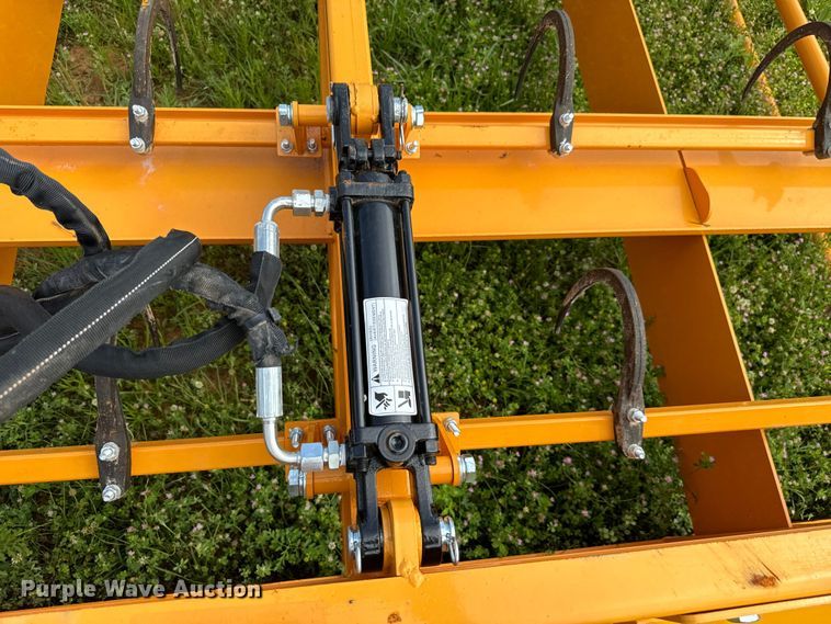 image for item EJ0647 2023 LandHonor HAG-12-24Q skid steer bale accumulator grapple