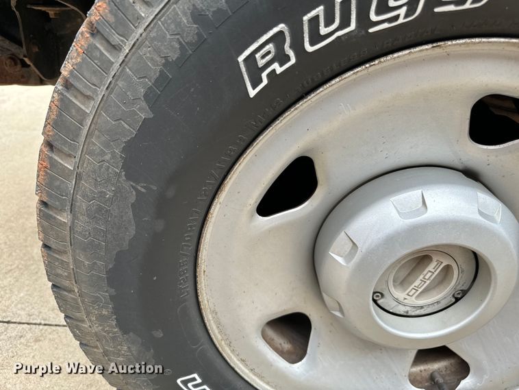 2008 Ford F250 Super Duty SuperCab utility bed pickup truck in Pauls