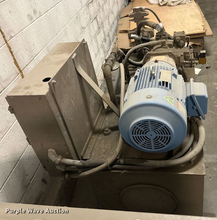 image for item EJ2693 2005 Allegheny baler