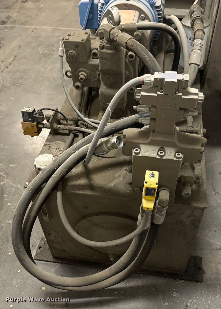 image for item EJ2693 2005 Allegheny baler