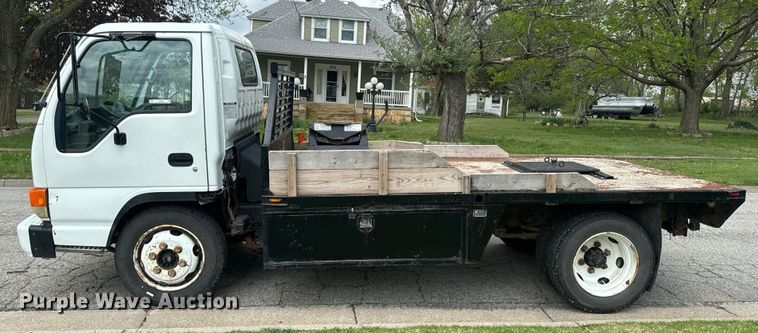 image for item EJ2694 1998 Isuzu NPR flatbed truck