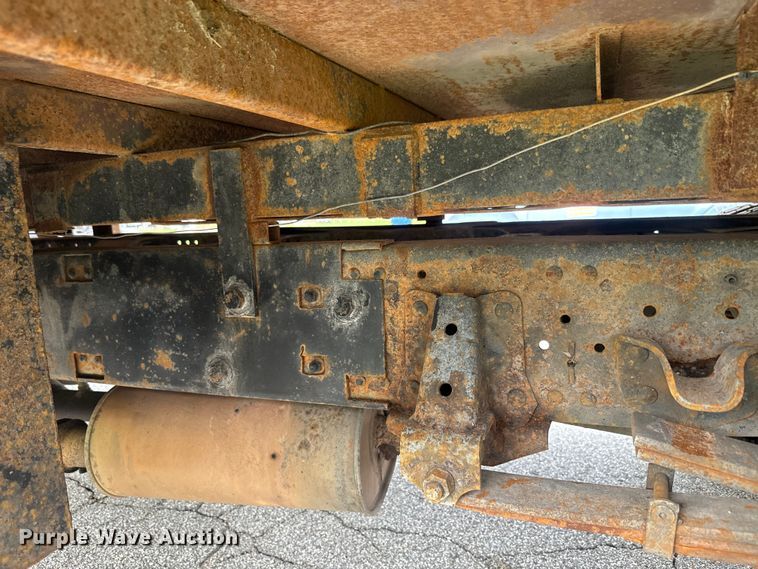 image for item EJ2694 1998 Isuzu NPR flatbed truck