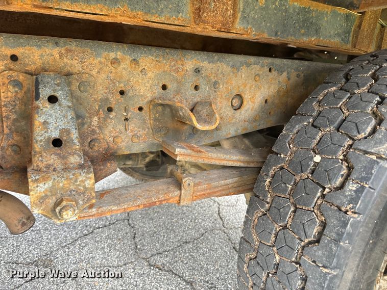 image for item EJ2694 1998 Isuzu NPR flatbed truck