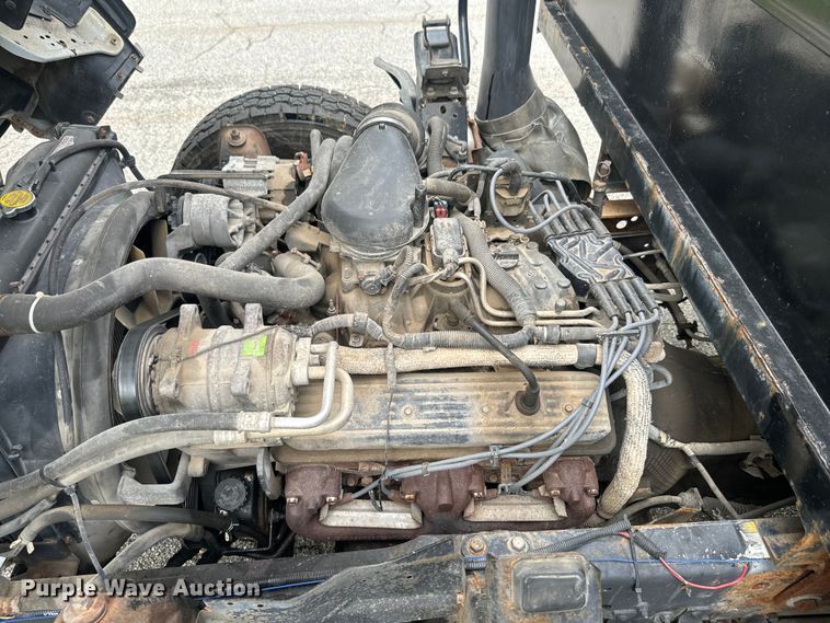 image for item EJ2694 1998 Isuzu NPR flatbed truck