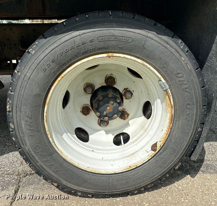 image for item EJ2694 1998 Isuzu NPR flatbed truck