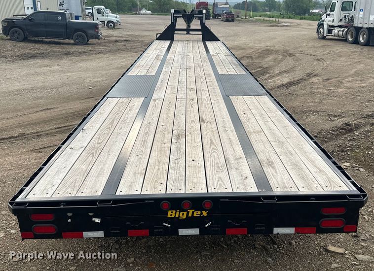 image for item EJ2698 2023 Big Tex 22GN-40BK8SIR equipment trailer