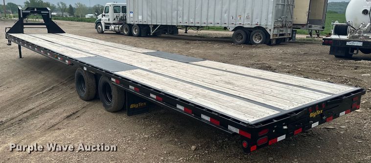 image for item EJ2698 2023 Big Tex 22GN-40BK8SIR equipment trailer