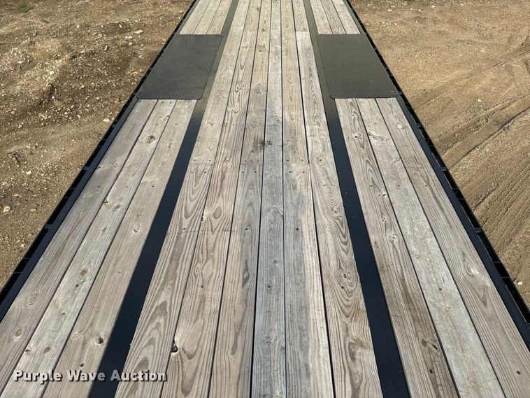 image for item EJ2698 2023 Big Tex 22GN-40BK8SIR equipment trailer