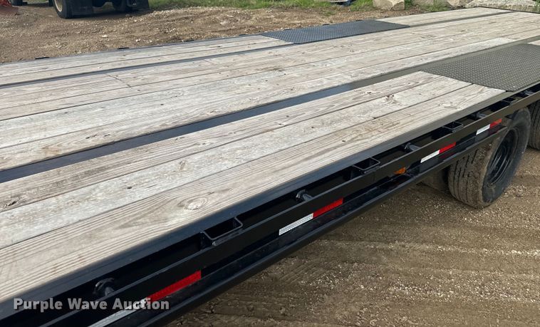 image for item EJ2698 2023 Big Tex 22GN-40BK8SIR equipment trailer