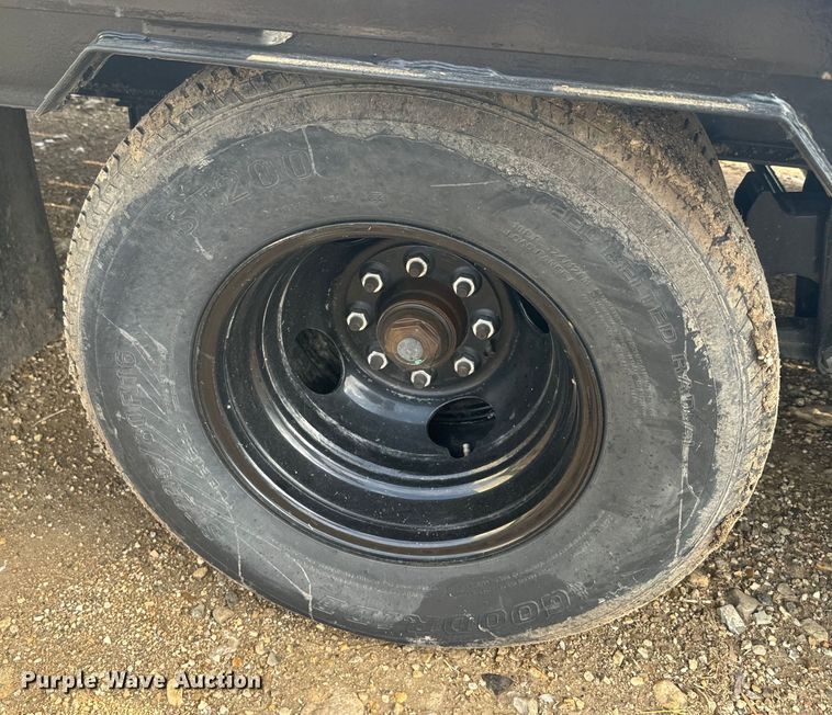 image for item EJ2698 2023 Big Tex 22GN-40BK8SIR equipment trailer