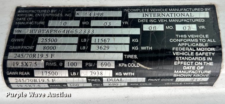 image for item EJ2724 2004 International  3200 shuttle bus