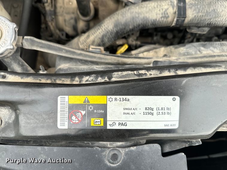 image for item EJ2753 2014 Chrysler Town & Country van