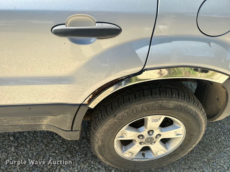 image for item EJ2769 2007 Ford Escape XLT SUV