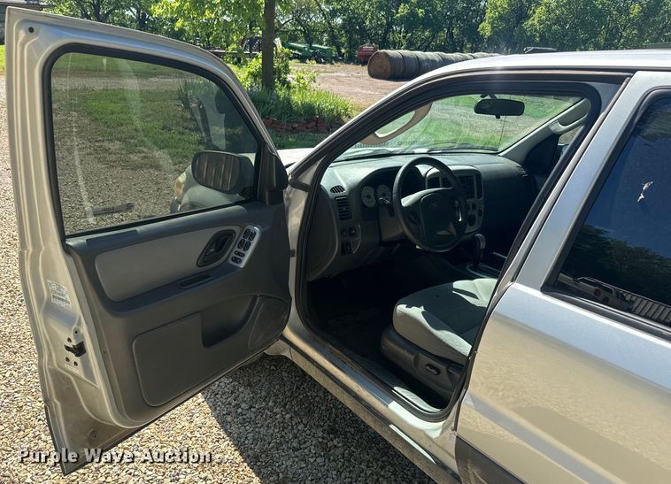 image for item EJ2769 2007 Ford Escape XLT SUV