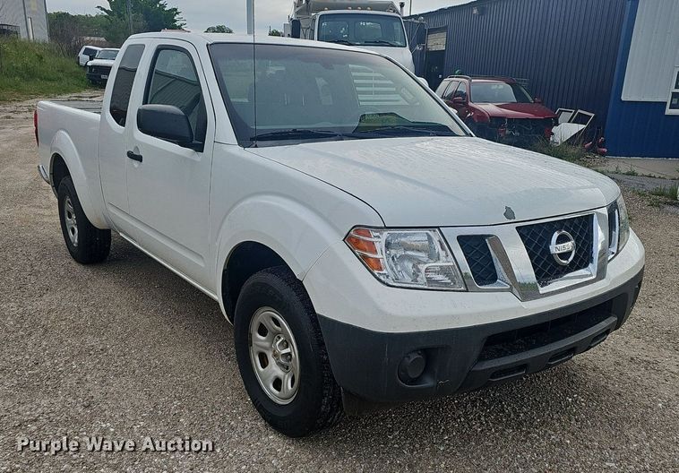 image for item EJ5387 2013 Nissan  Frontier  King Cab pickup truck