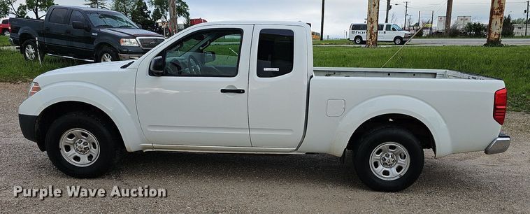 image for item EJ5387 2013 Nissan  Frontier  King Cab pickup truck