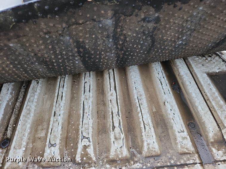 image for item EJ5387 2013 Nissan  Frontier  King Cab pickup truck