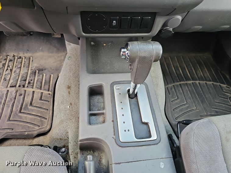 image for item EJ5387 2013 Nissan  Frontier  King Cab pickup truck