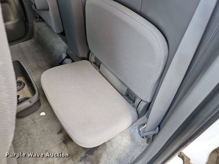 image for item EJ5387 2013 Nissan  Frontier  King Cab pickup truck