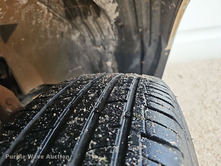 image for item EJ5387 2013 Nissan  Frontier  King Cab pickup truck