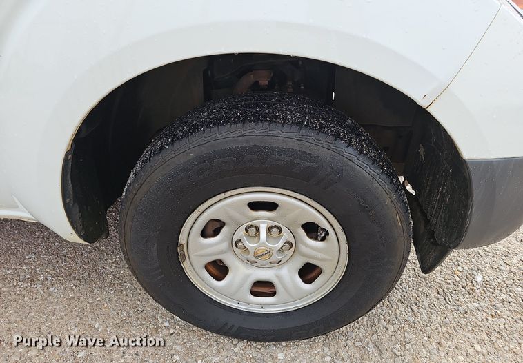 image for item EJ5387 2013 Nissan  Frontier  King Cab pickup truck