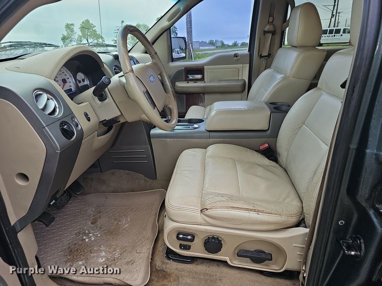 image for item EJ5388 2004 Ford F150 SuperCrew pickup truck