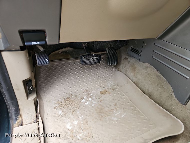 image for item EJ5388 2004 Ford F150 SuperCrew pickup truck